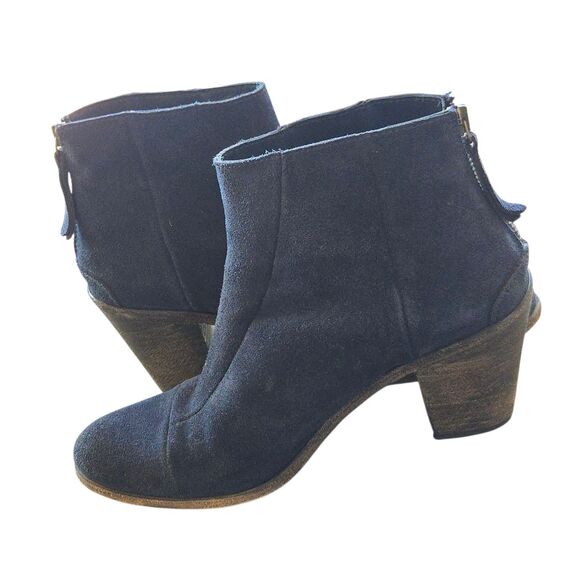 Hoss Blue Suede Lether Size 39, 8.5 Zip Heel Ankle Boot Spain Luxury Old Money - Picture 6 of 9